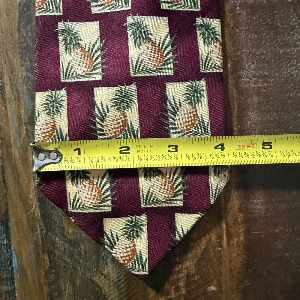 Tommy‎ Bahama 100% Silk Pineapple Square Necktie Maroon